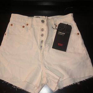 Got the wrong size Levi’s size 25 originally going for $80 new with tags